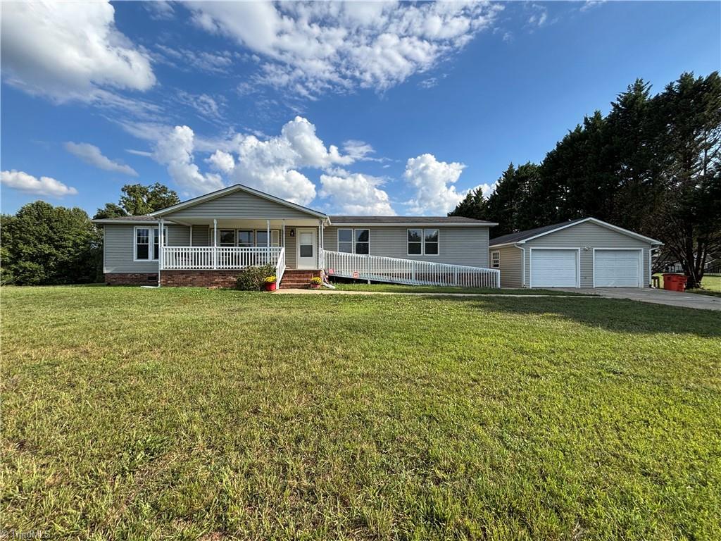150 Springfield Road Pilot Mountain, NC 27041 - Photo 2 of 30 Gallery Image 2
