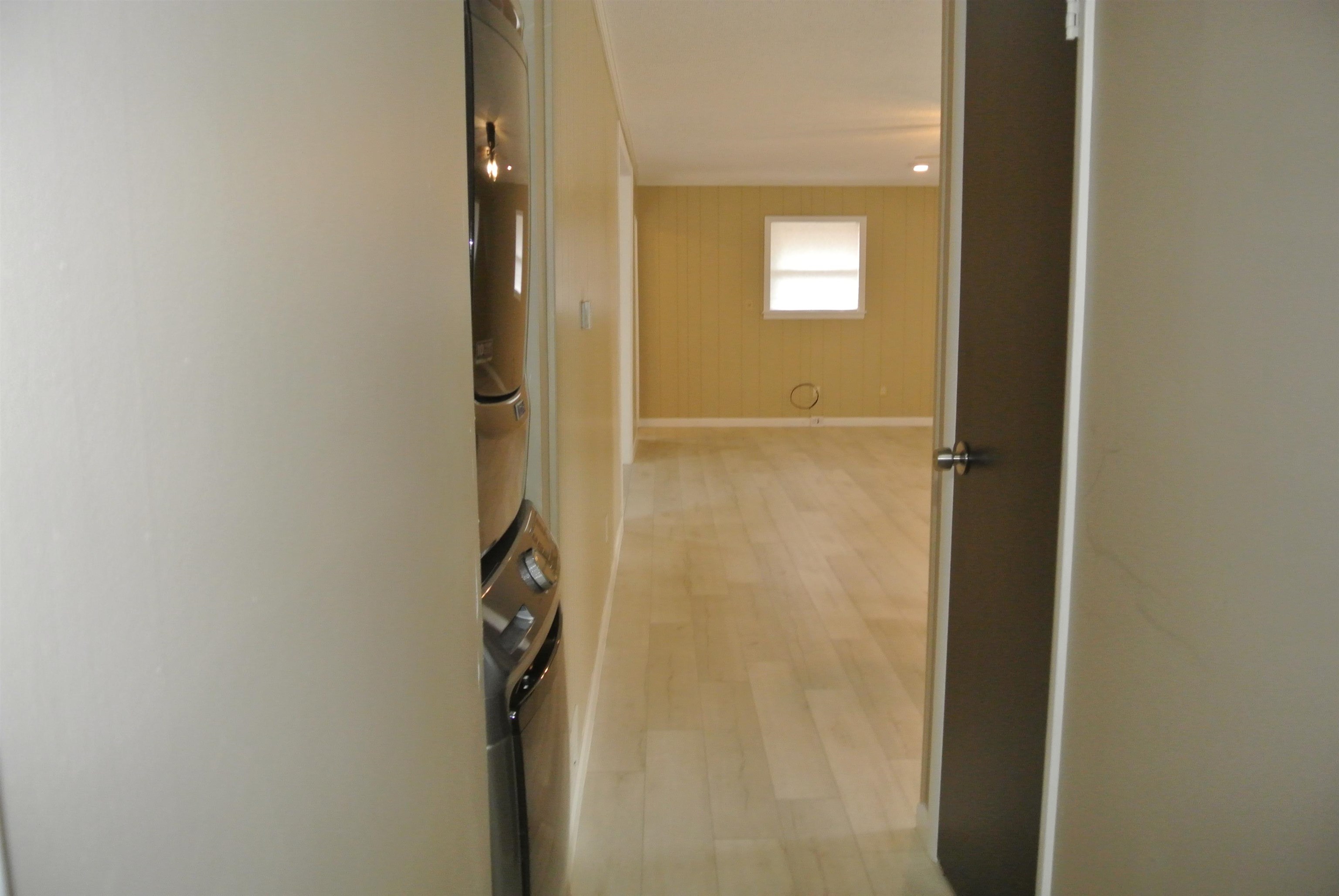426 Cardinal Drive Collierville, TN 38017 - Photo 13 of 21 a bathroom with a glass shower door