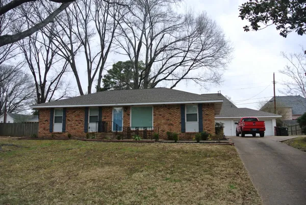 $2,200 | 426 Cardinal Drive, Collierville, TN 38017