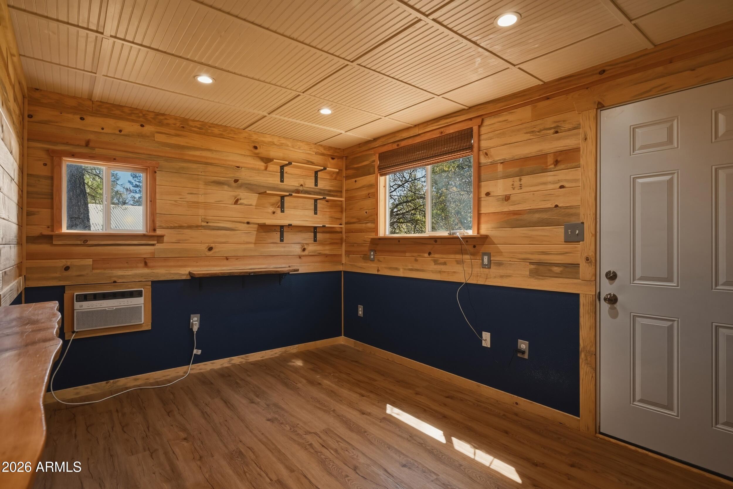 3533 Foothill Road Pine, AZ 85544 - Photo 41 of 55 43 inside bunkhouse