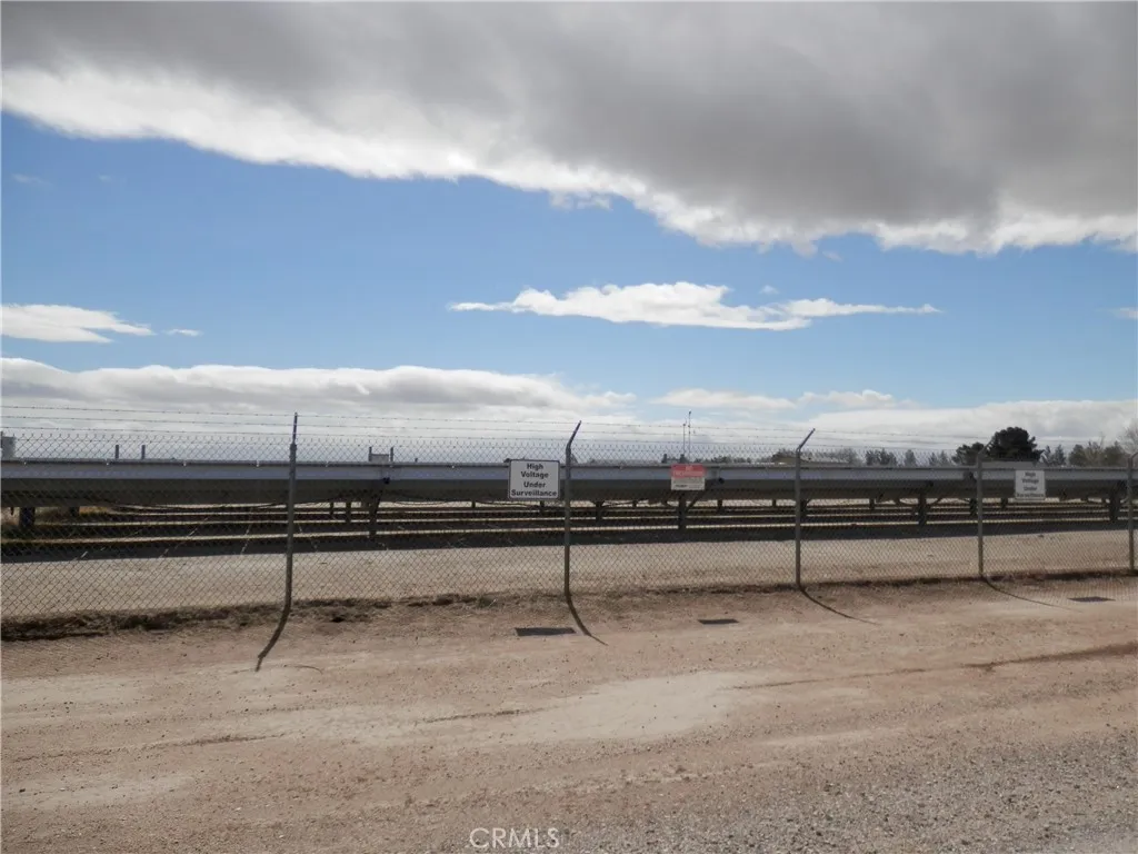 0 Gaskell Road Rosamond, CA 93560 - Photo 16 of 20 a view of a terrace