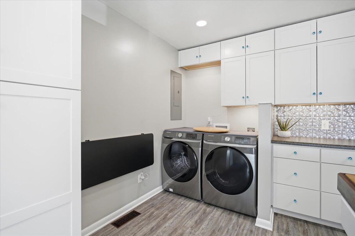 128 Huntington Road Ridgeway, VA 24148 - Photo 19 of 60 a utility room with sink dryer and washer