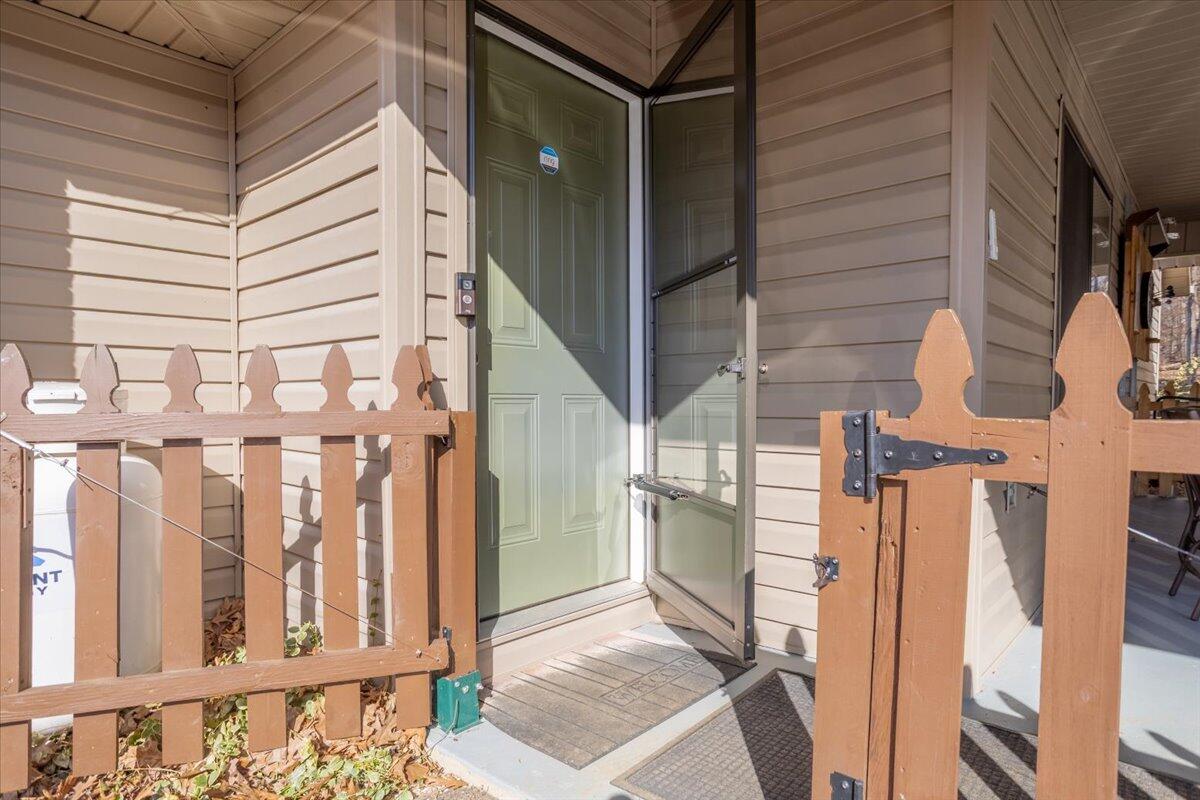 128 Huntington Road Ridgeway, VA 24148 - Photo 8 of 60 a view of wooden door