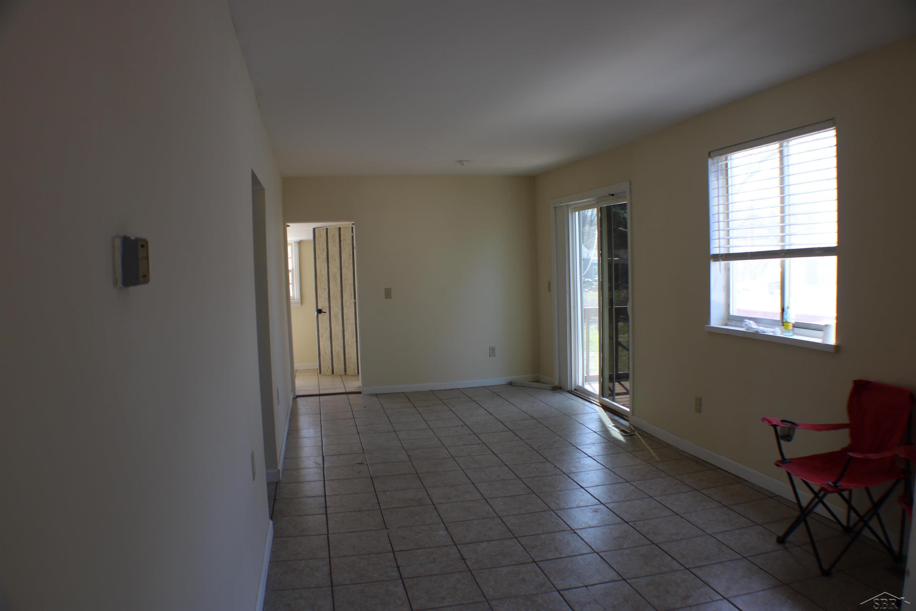 724 Bay Road Bay City, MI 48706 - Photo 6 of 21 50171563-8074240b-3717-423a-9017-ff5fe4f7a770.JPG