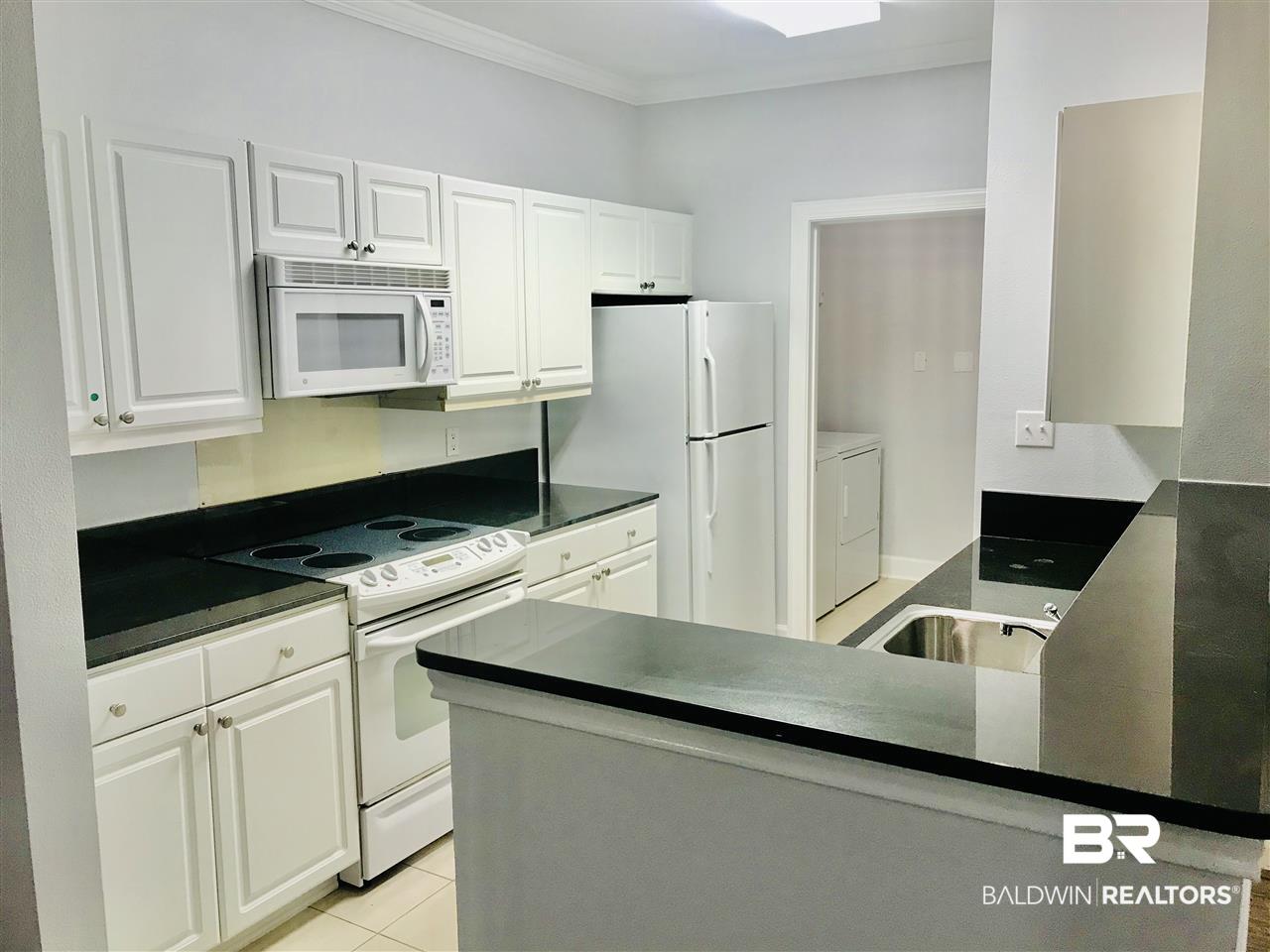 450 Park Avenue, Unit 711 Foley, AL 36535 - Photo 7 of 11 Kitchen