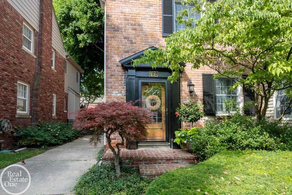 269 McMillan Road Grosse Pointe, MI 48236 - Photo 3 of 42 50017133-2.JPG