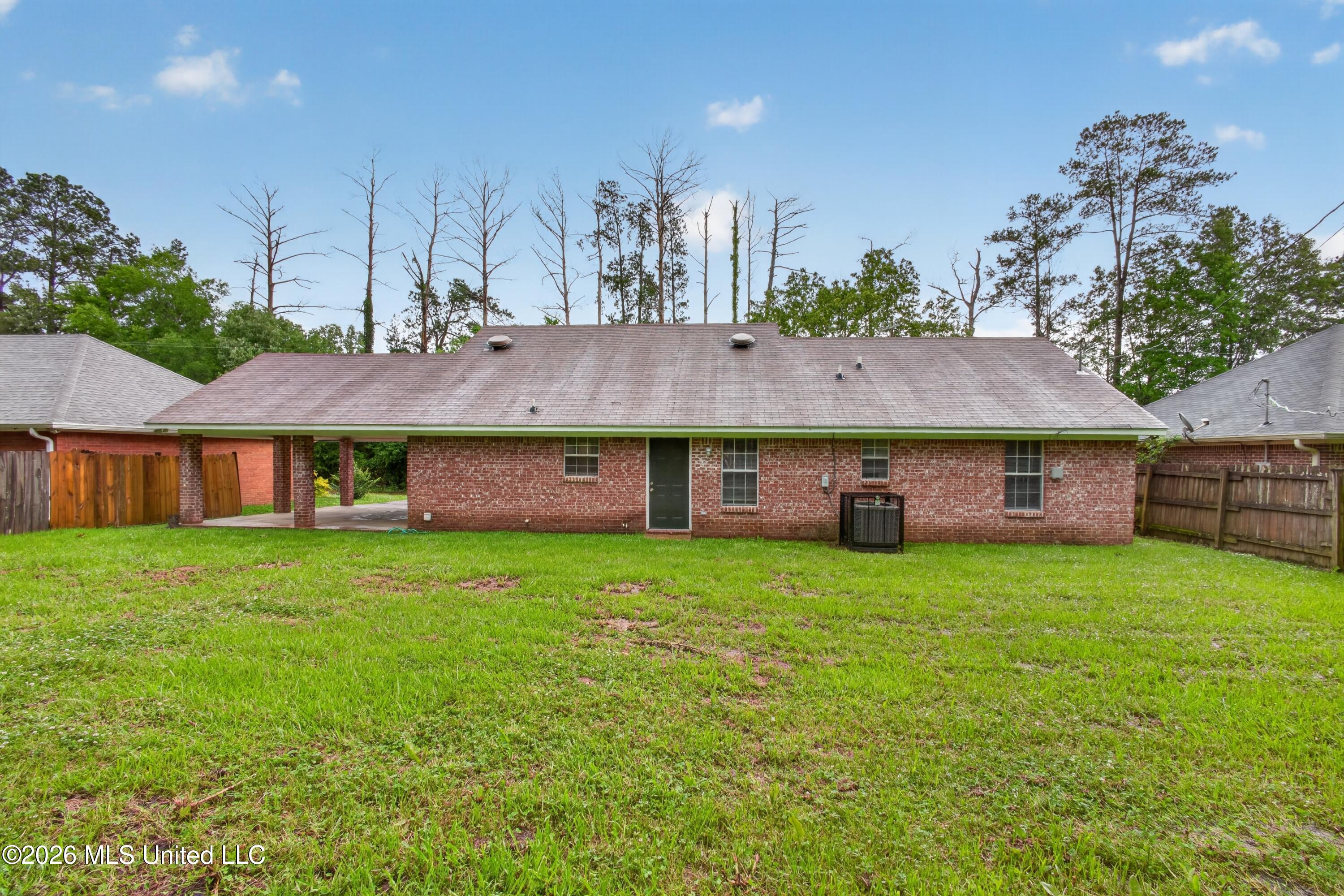 4003 West Lake Road Jackson, MS 39212 - Photo 8 of 38 08_4003_W_Lake_Rd-Exterior-5546