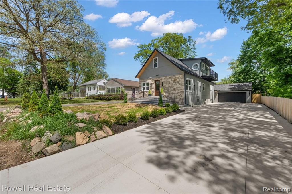 6837 Hatchery Road Waterford, MI 48327 - Photo 2 of 56