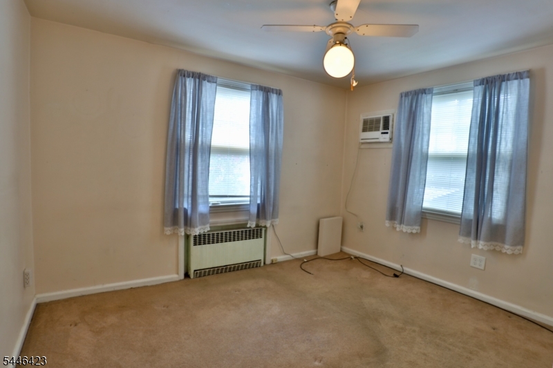 39 Chestnut Street Wallington, NJ 07057 - Photo 11 of 21