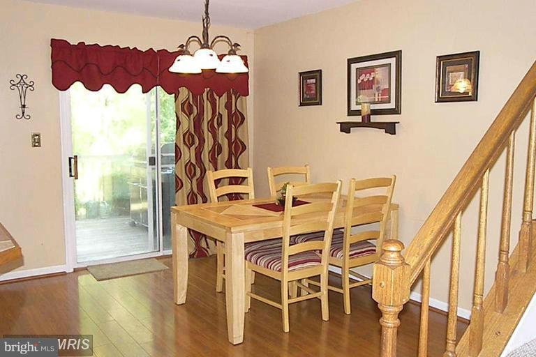 503 Crossing Road Fredericksburg, VA 22406 - Photo 4 of 12 Eat in Kitchen