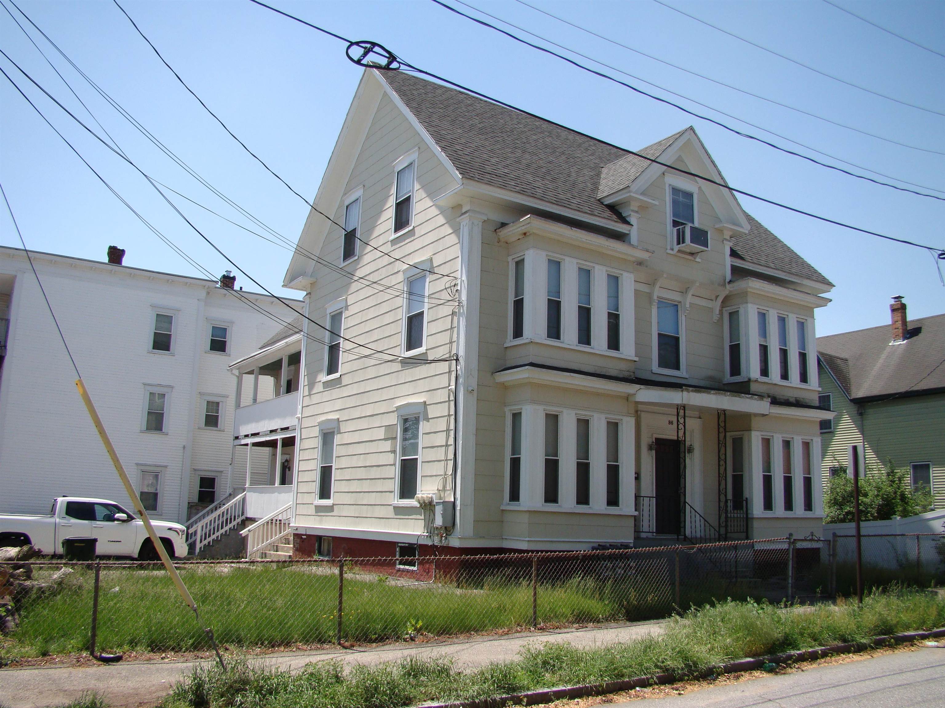 86 School Street Manchester, NH 03102 - Photo 3 of 22