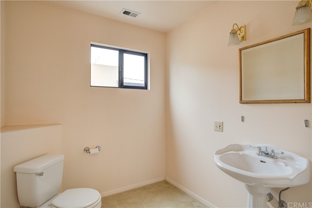 1702 Ocean Boulevard Pismo Beach, CA 93449 - Photo 14 of 33