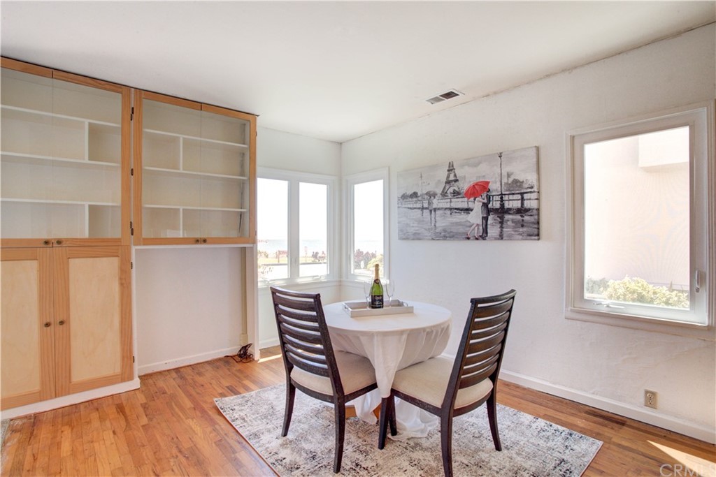 1702 Ocean Boulevard Pismo Beach, CA 93449 - Photo 5 of 33