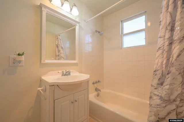 $399,000 | 269 Hoskins-McGuire Road, Rock Springs, WY 82901