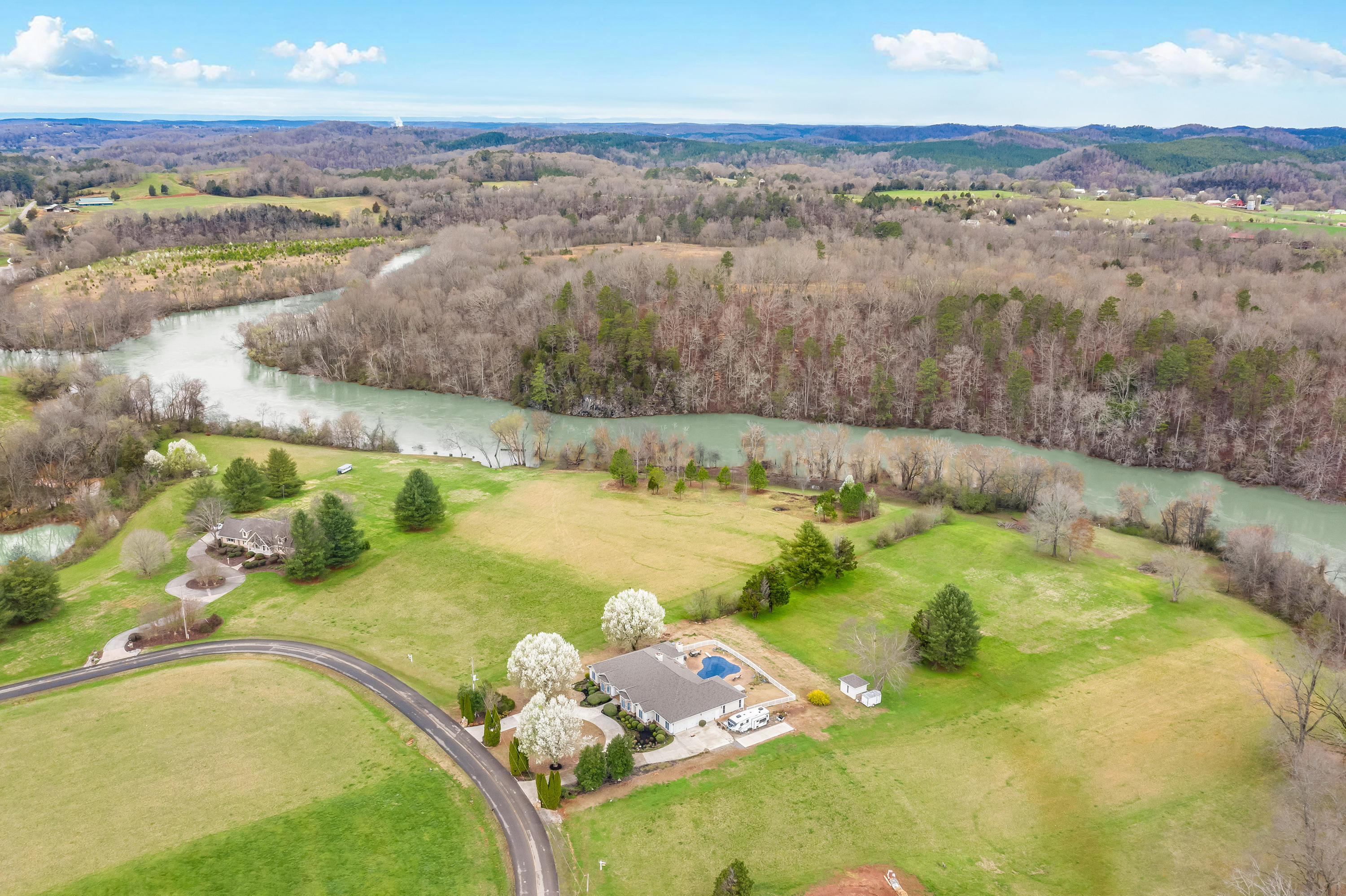 241 Northeast Ne River, Unit 17 Charleston, TN 37310 - Photo 1 of 20 2