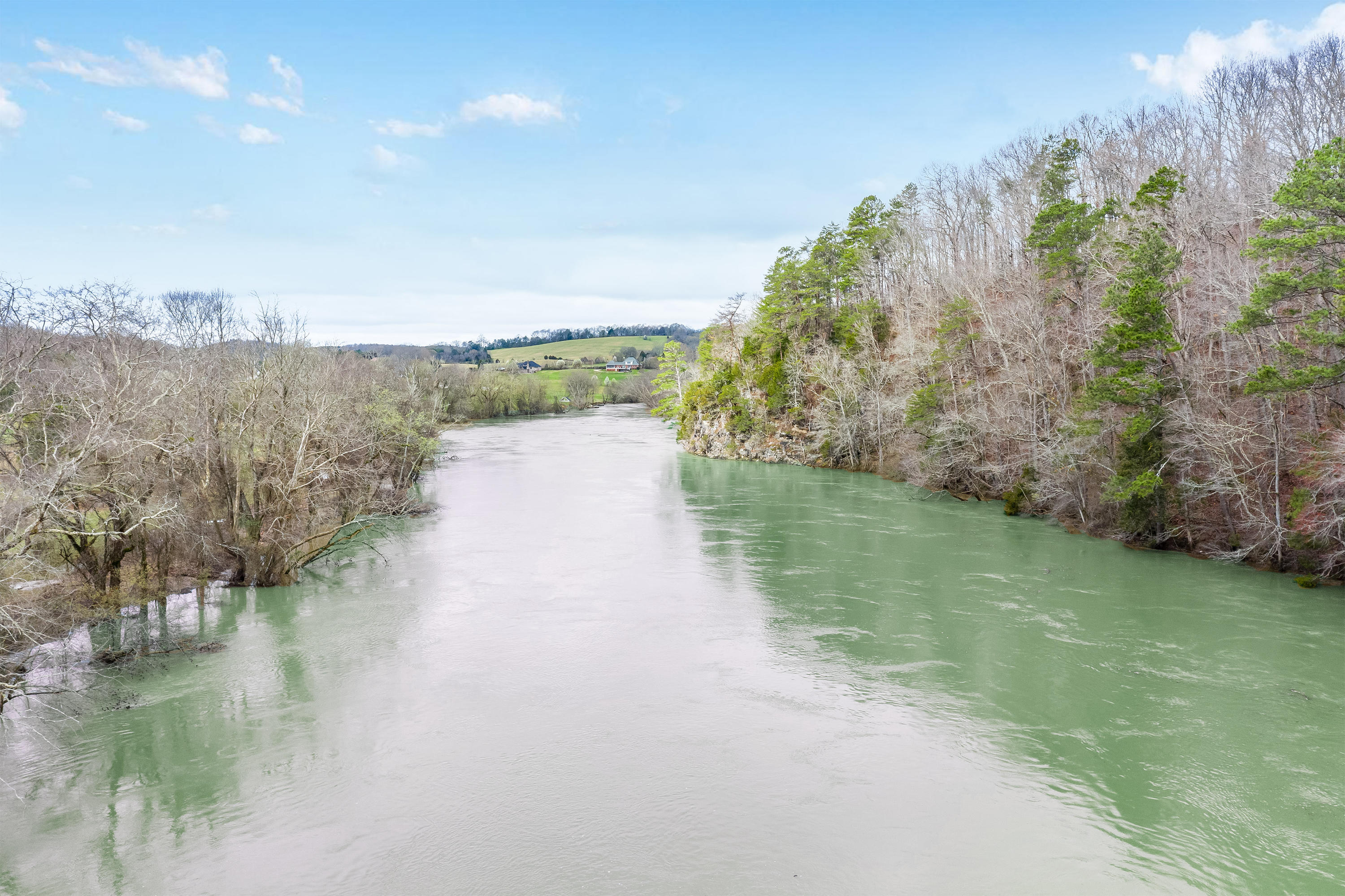 241 Northeast Ne River, Unit 17 Charleston, TN 37310 - Photo 3 of 20 3