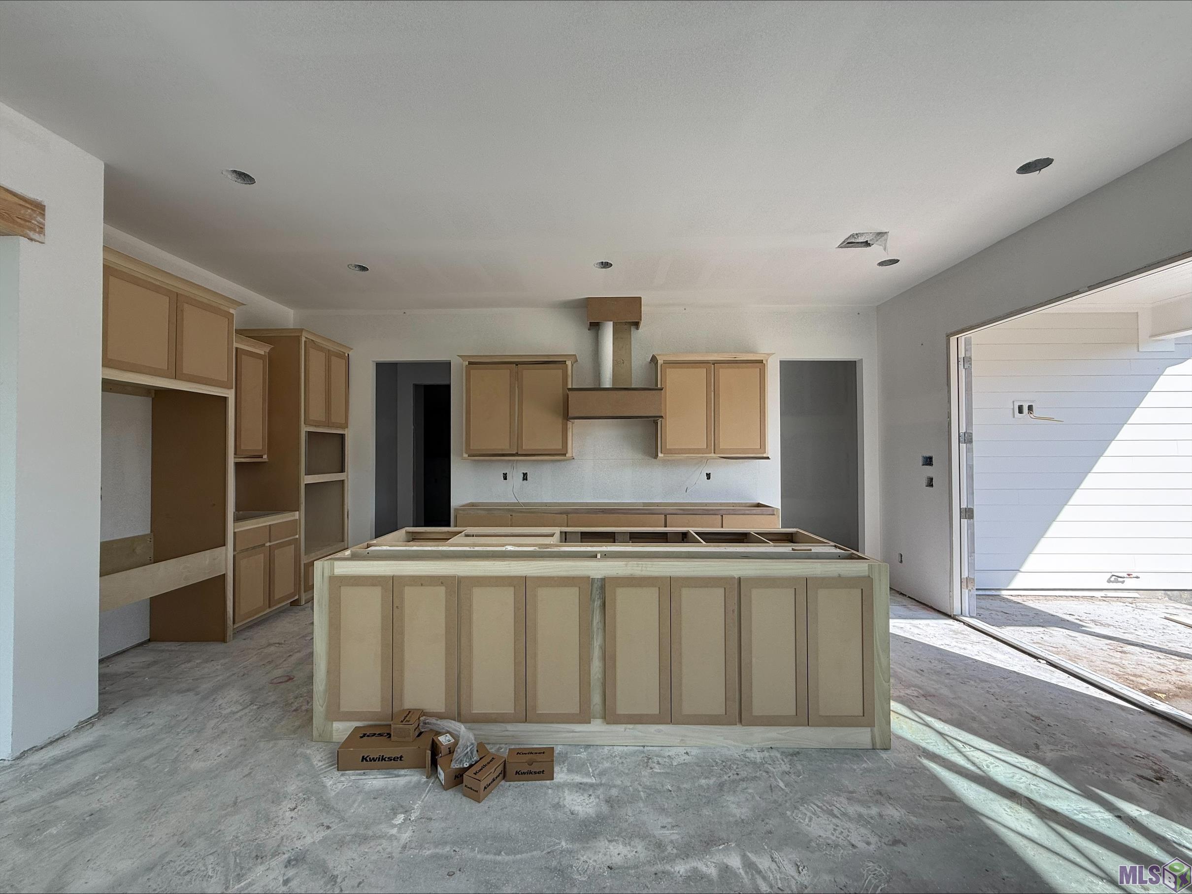 2729 Shore Avenue Baton Rouge, LA 70810 - Photo 4 of 32 Progress as of 3/3/26