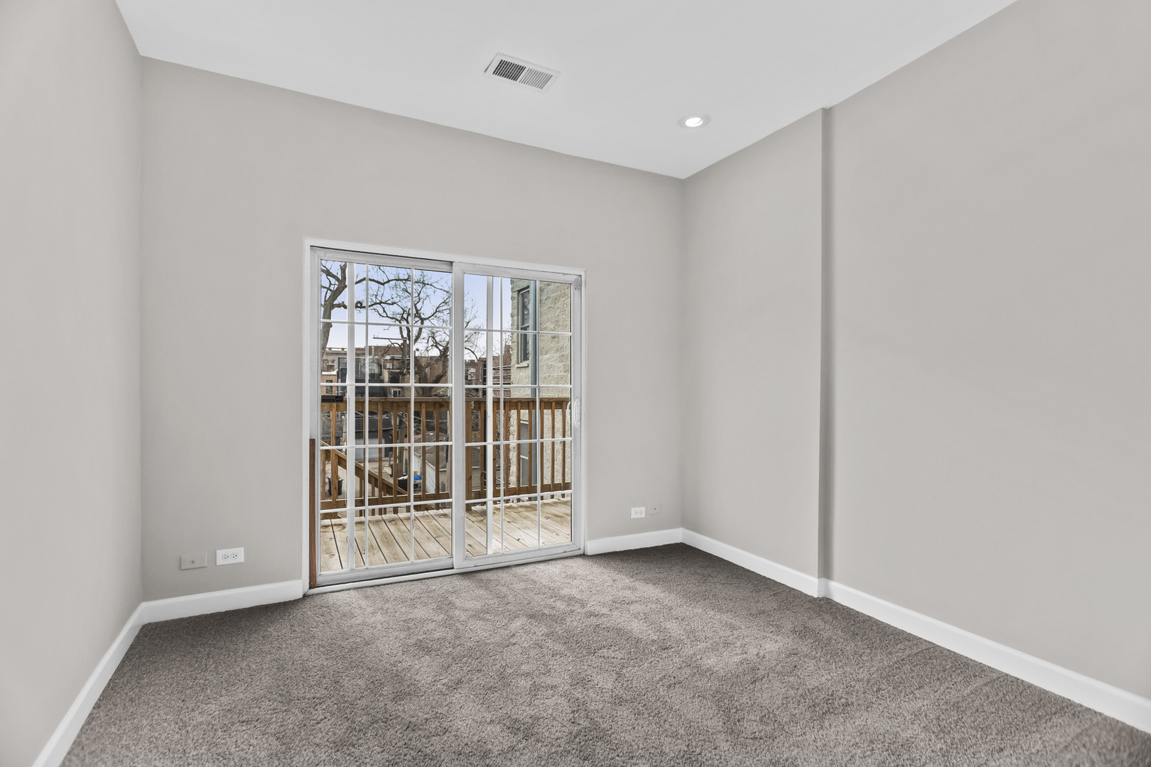 2247 West Monroe Street, Unit 3 Chicago, IL 60612 - Photo 11 of 31 a view of an empty room with a window