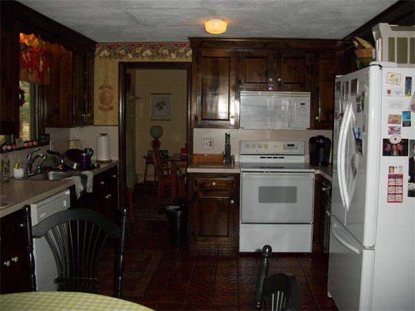 136 Debora Road North Attleboro, MA 02760 - Photo 4 of 13 Gallery Image 4