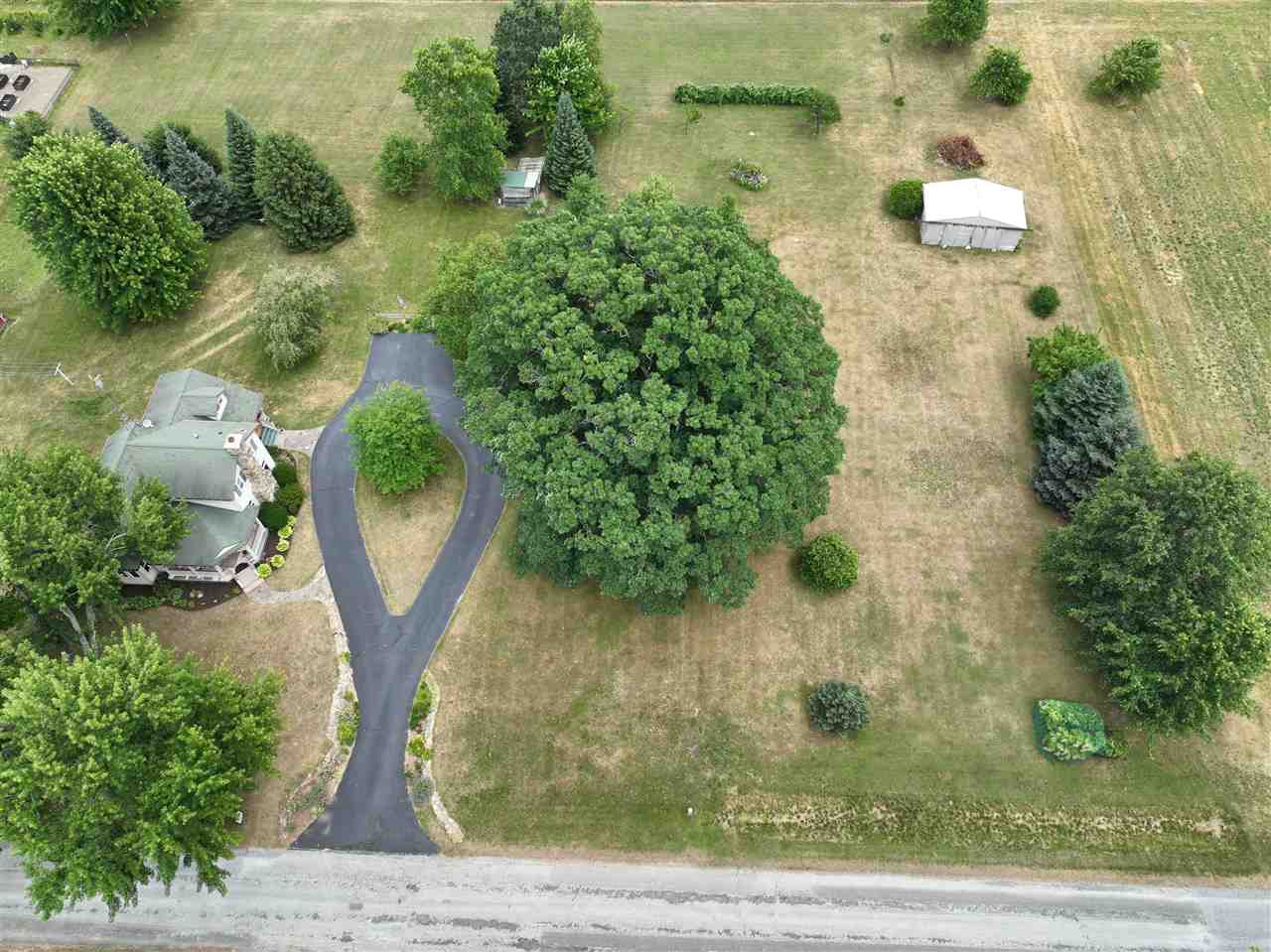 12143 Bell Road Burt, MI 48417 - Photo 8 of 51