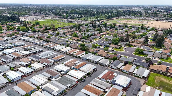 $115,000 | 1400 North Tully Road, Unit 121, Turlock, CA 95380