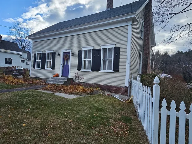 $499,000 | 108 Maple Street, Hopkinton, NH 03229