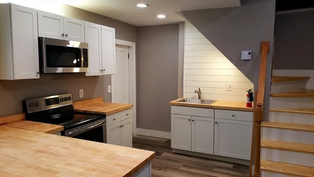 $499,000 | 108 Maple Street, Hopkinton, NH 03229