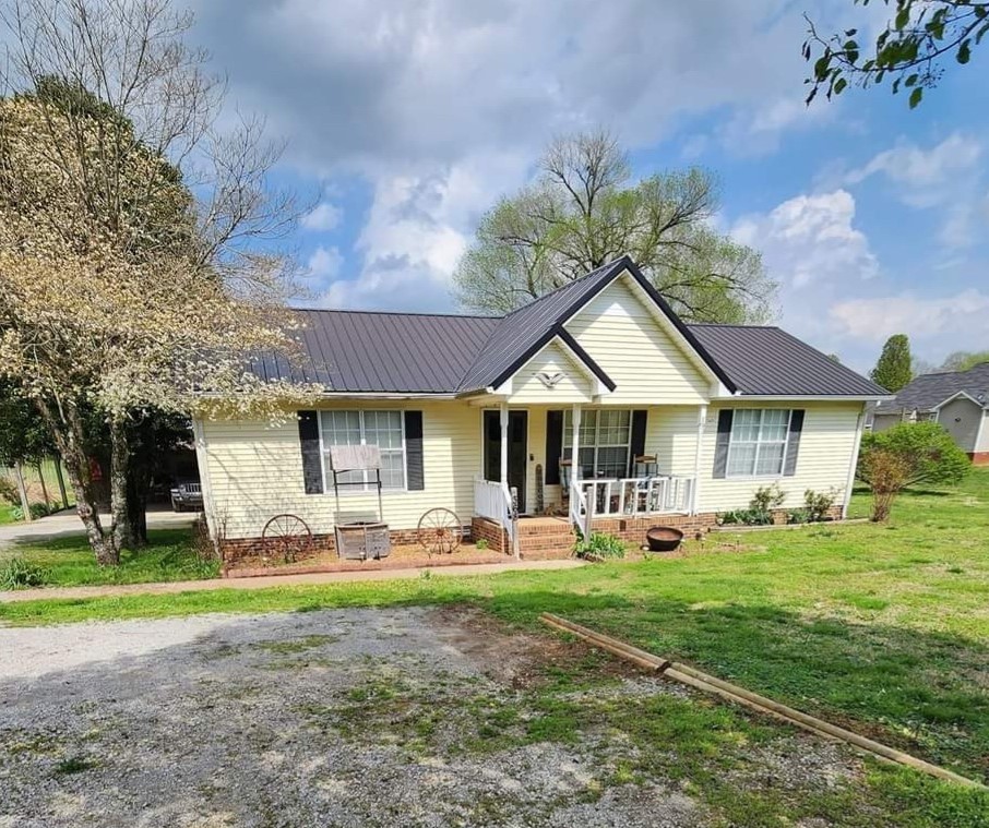 368 Haywood Road Pulaski, TN 38478 - Photo 3 of 30 Gallery Image 3
