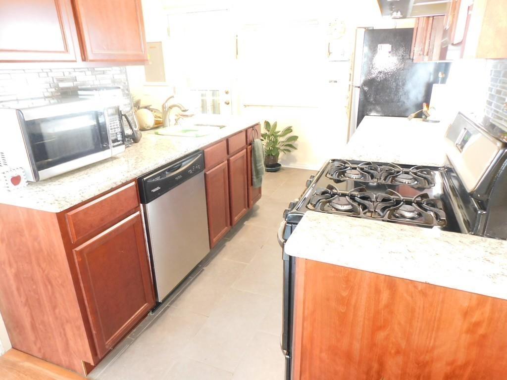 24 Ansara Street Springfield, MA 01104 - Photo 8 of 16 Gallery Image 8