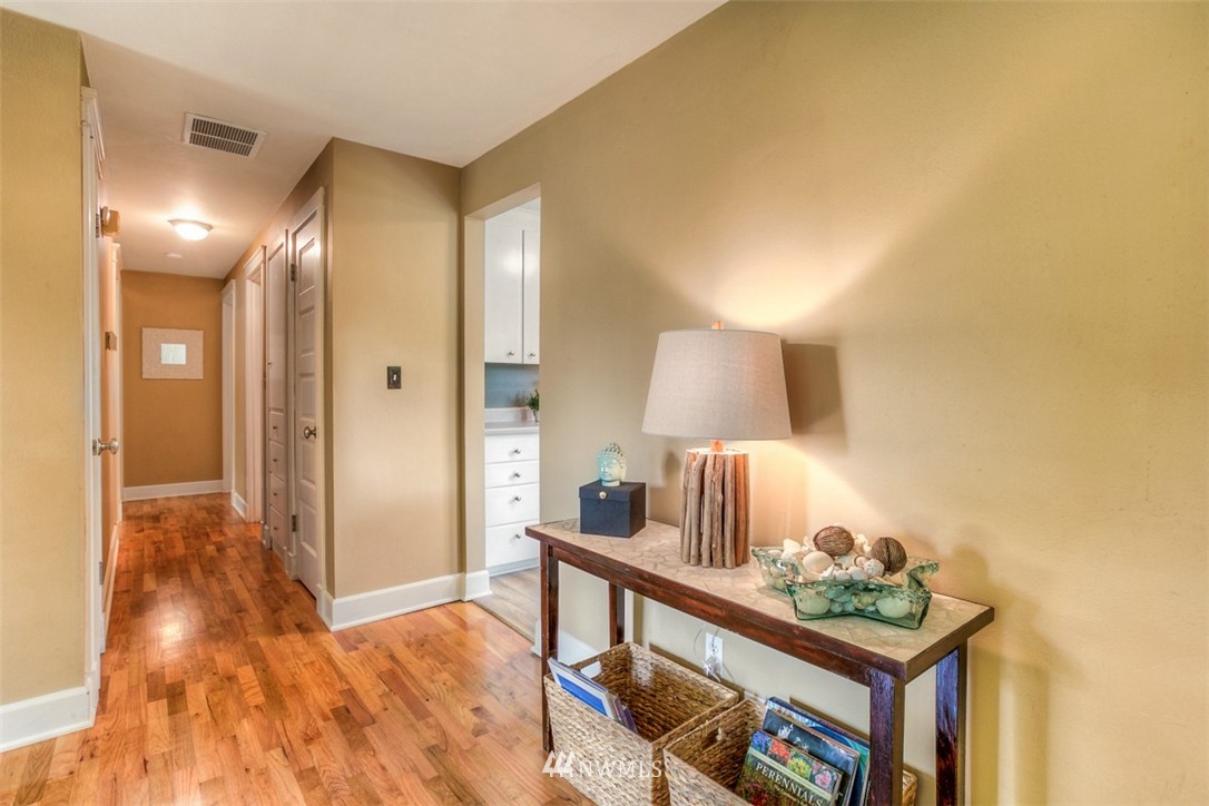 23523 2nd Avenue West Bothell, WA 98021 - Photo 4 of 25