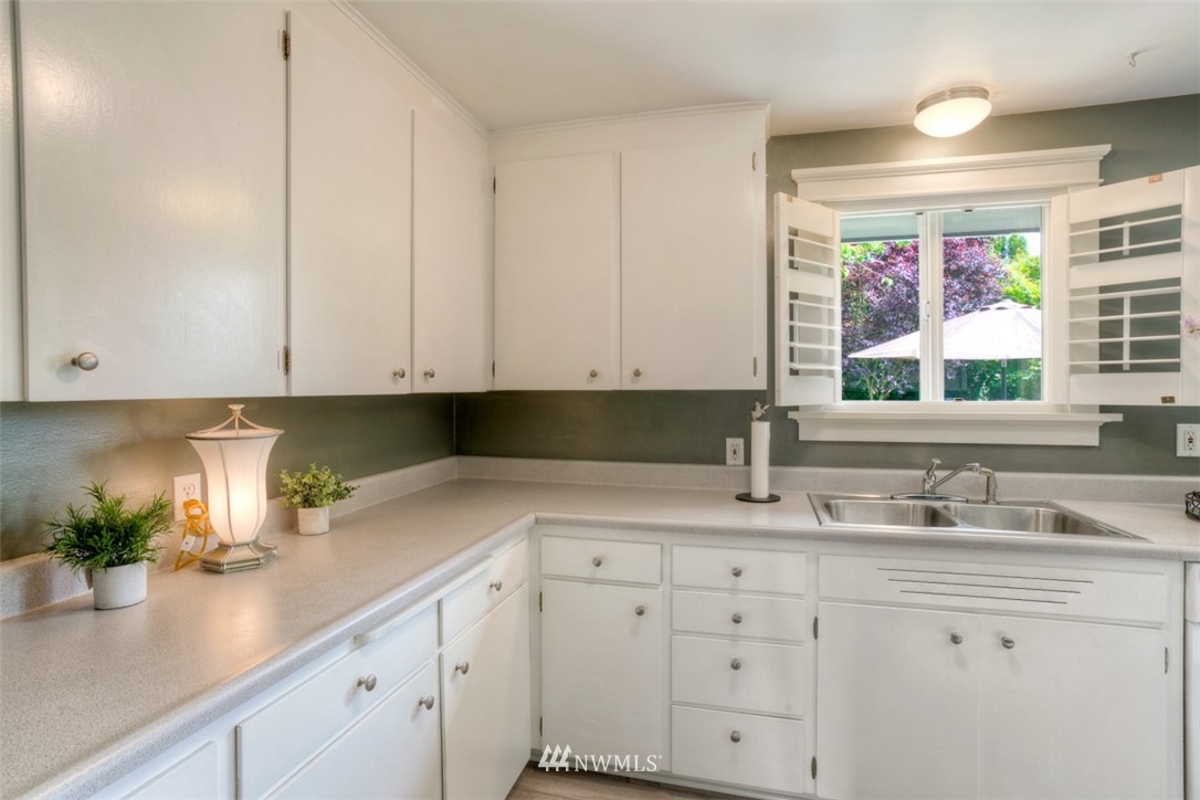 23523 2nd Avenue West Bothell, WA 98021 - Photo 9 of 25