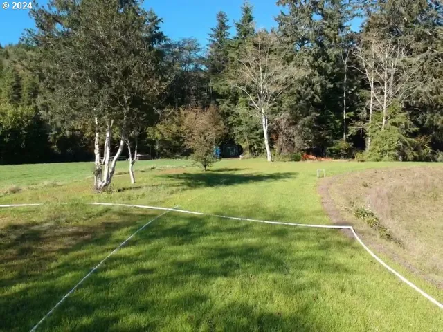 a view of an outdoor space