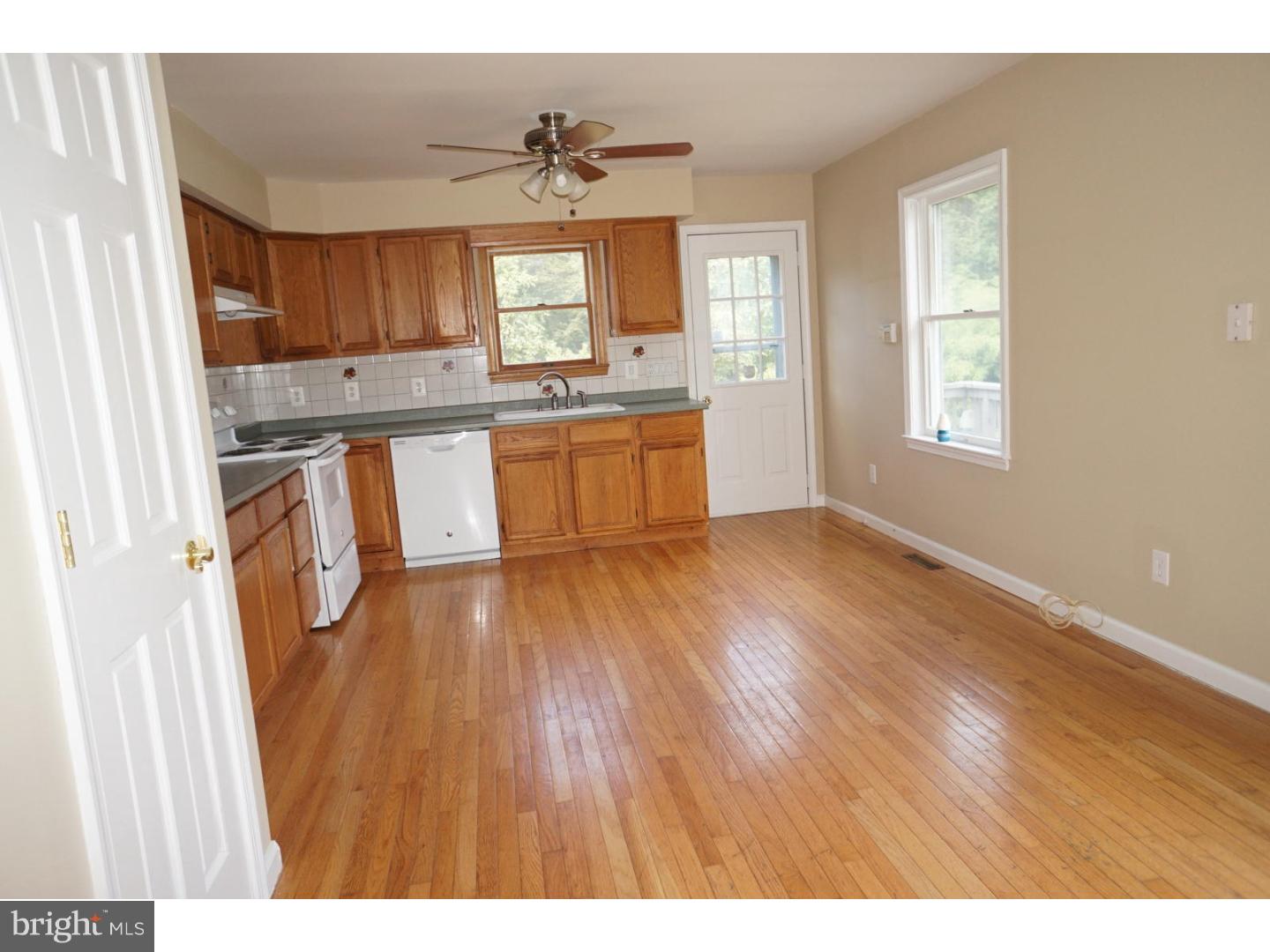 405 Retreat Road Southampton, NJ 08088 - Photo 3 of 21