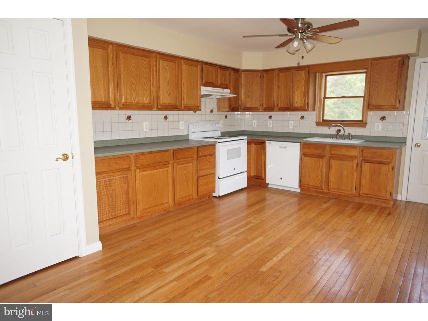 405 Retreat Road Southampton, NJ 08088 - Photo 4 of 21