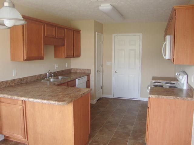 1947 Odessa Avenue Murfreesboro, TN 37128 - Photo 6 of 10 a kitchen with a sink and cabinets