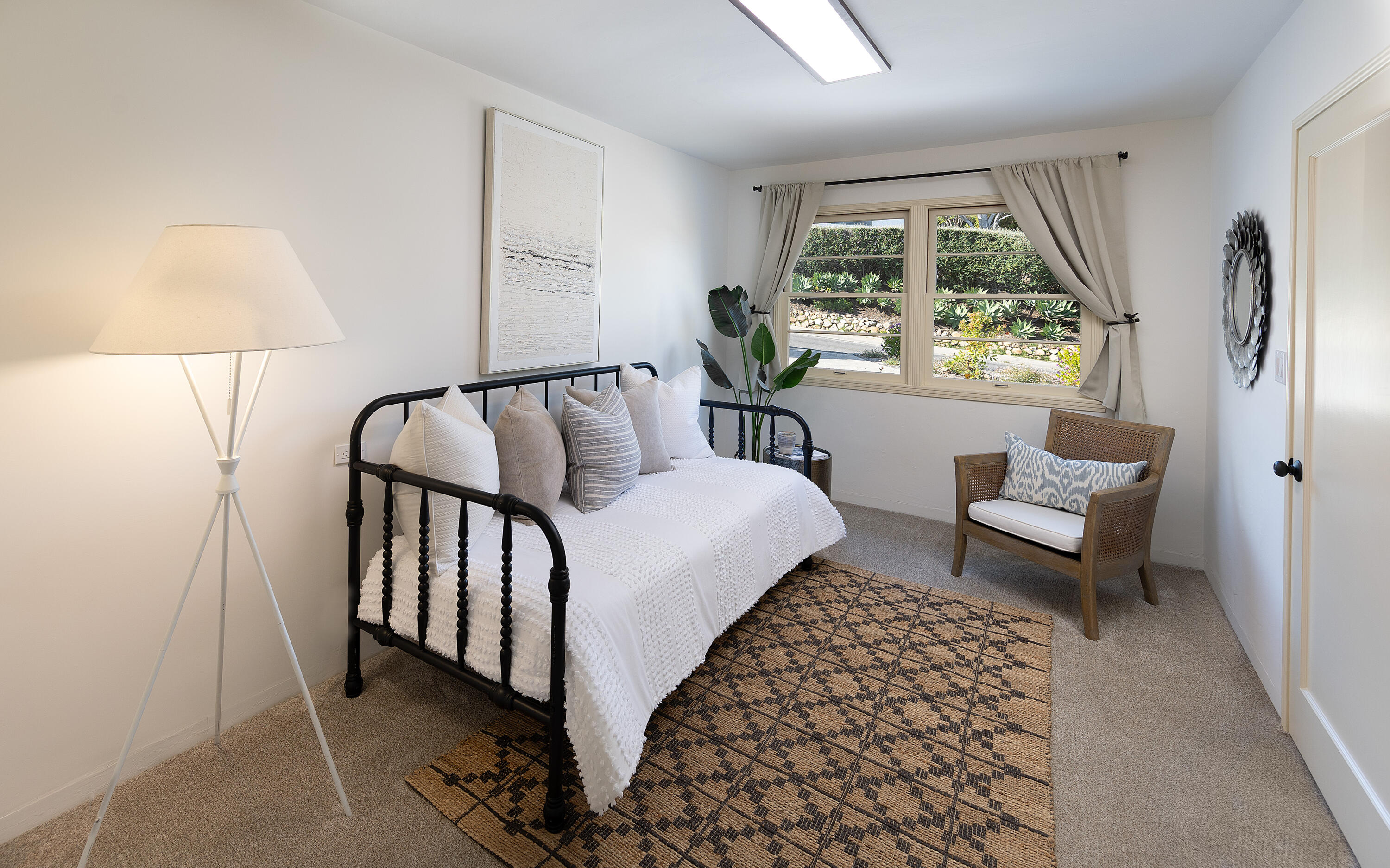 967 Garcia Road Santa Barbara, CA 93103 - Photo 13 of 20 Guest bedroom suite off entry