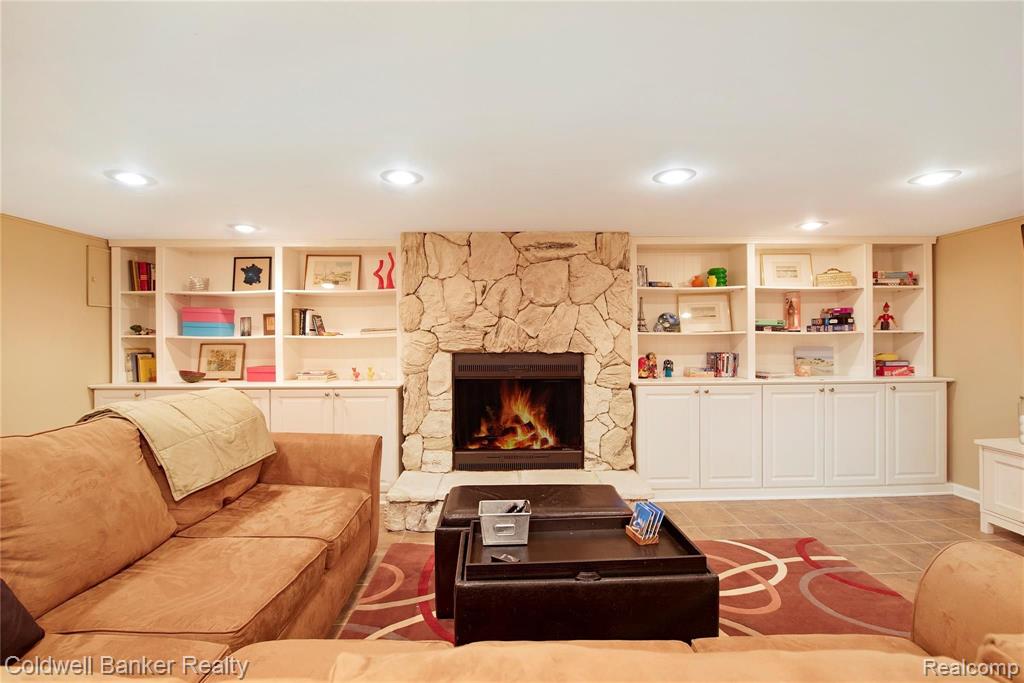 1314 Brook Lane Rochester Hills, MI 48306 - Photo 22 of 32