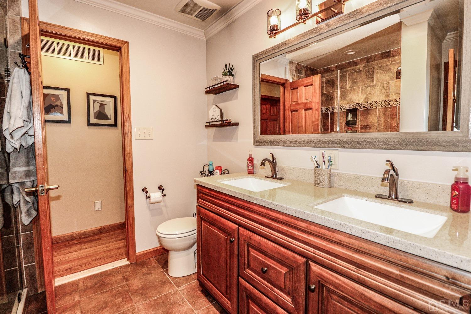 28 Eli Road Colonia, NJ 07067 - Photo 21 of 40 Gallery Image 21
