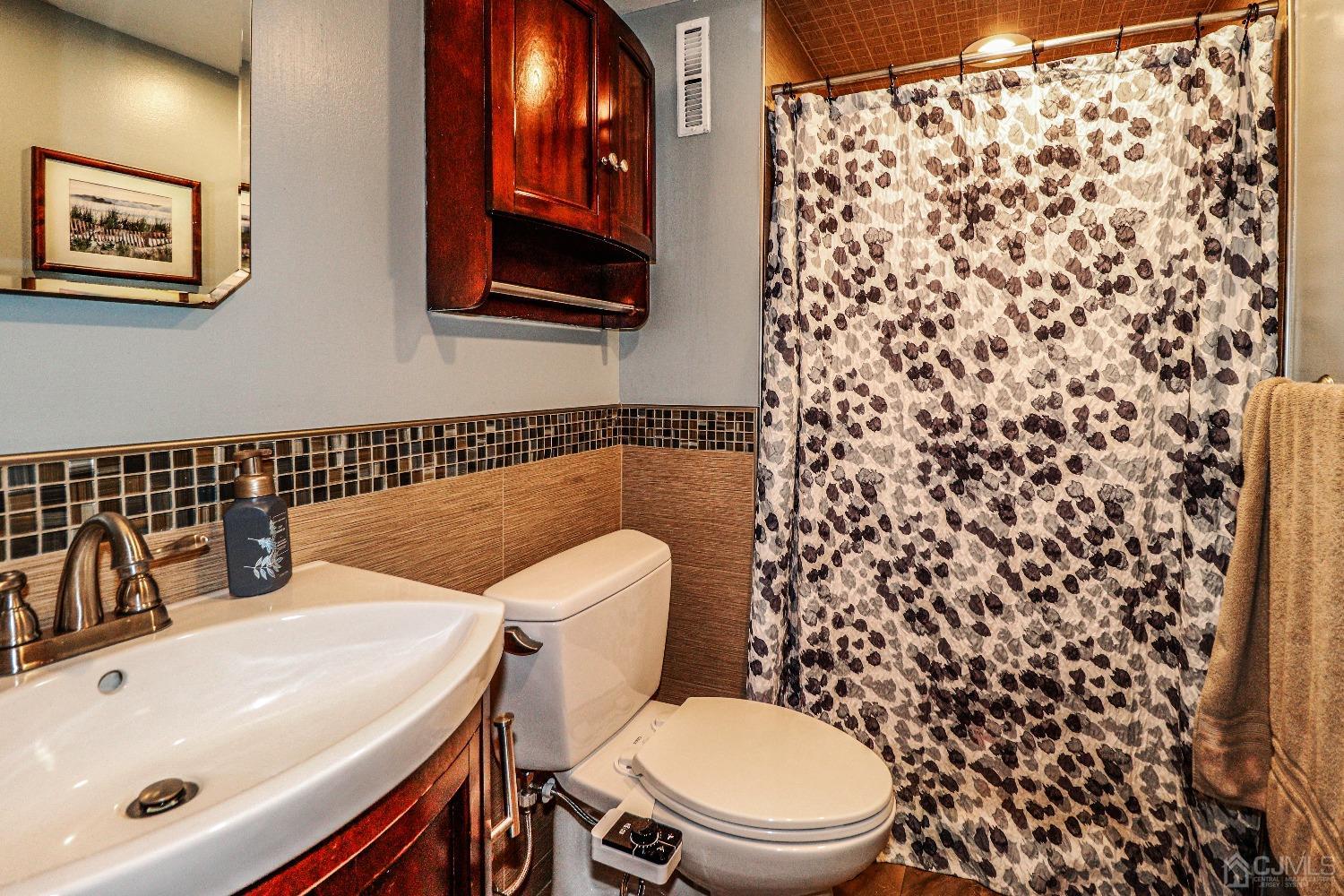 28 Eli Road Colonia, NJ 07067 - Photo 29 of 40 Gallery Image 29
