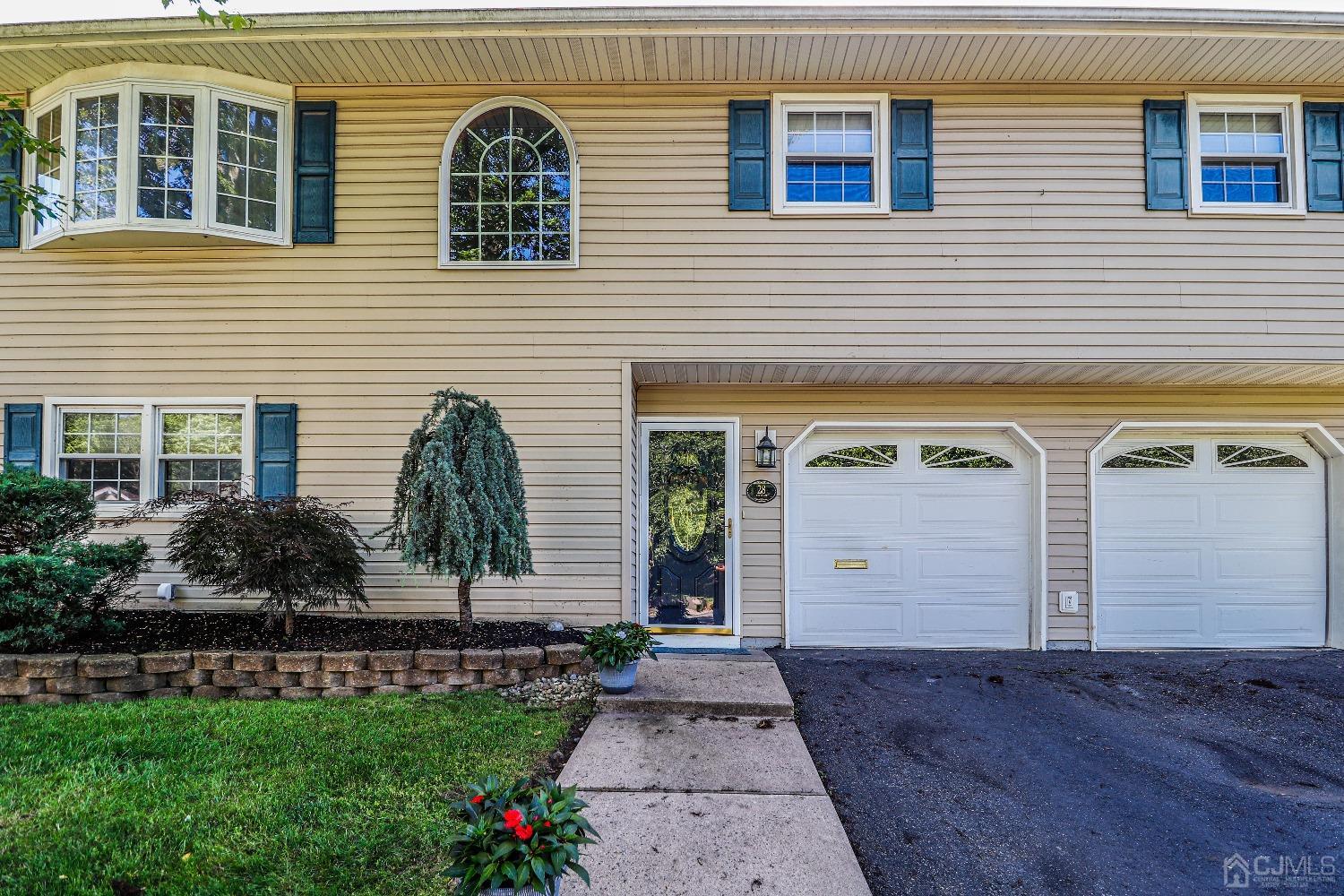28 Eli Road Colonia, NJ 07067 - Photo 3 of 40 Gallery Image 3