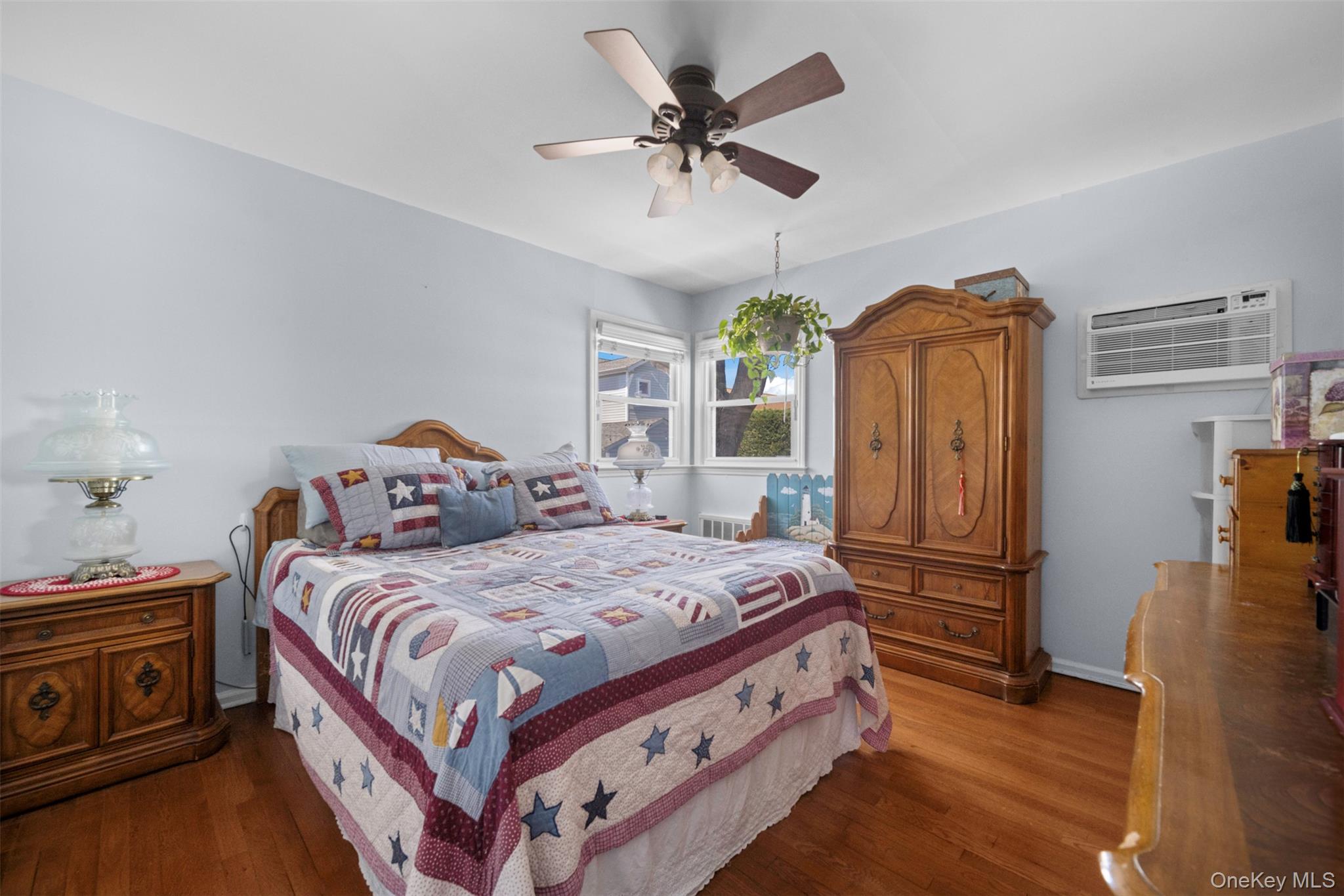 2389 Lindy Road Westbury, NY 11590 - Photo 20 of 41