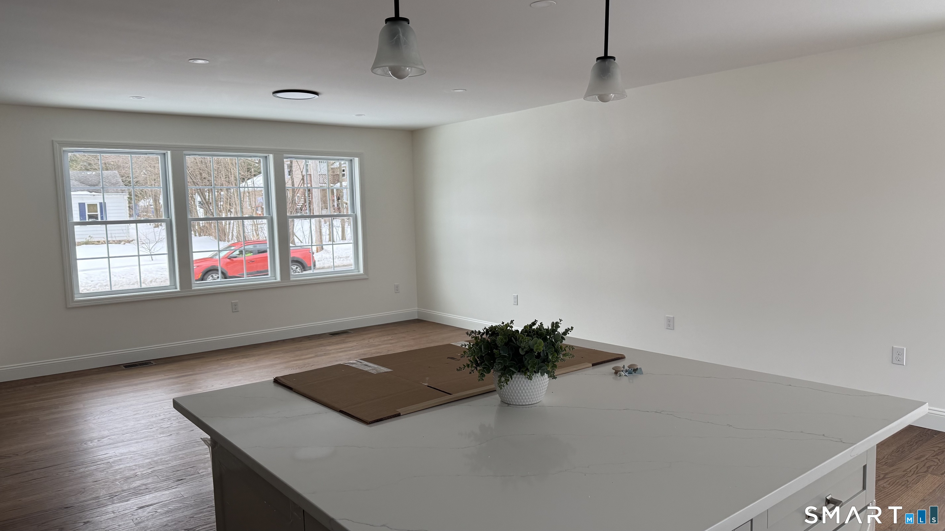 683 Pine Street Bristol, CT 06010 - Photo 3 of 5