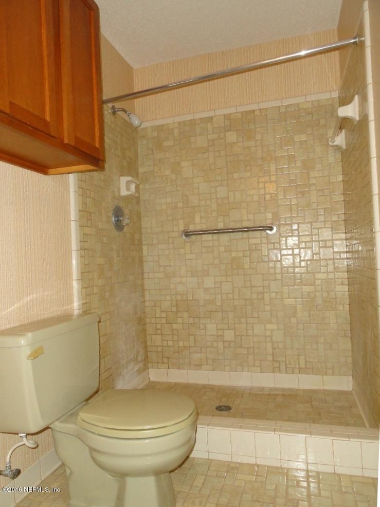5226 Bedford Road Jacksonville, FL 32207 - Photo 21 of 31 Master Tile Shower
