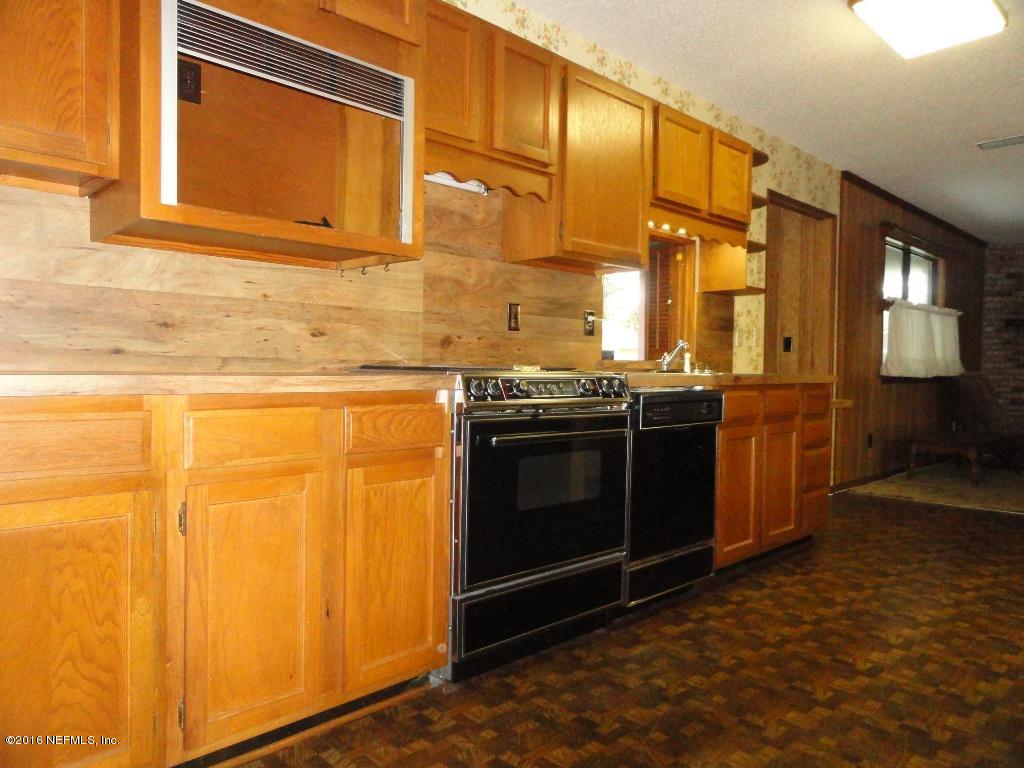 5226 Bedford Road Jacksonville, FL 32207 - Photo 5 of 31 Kitchen