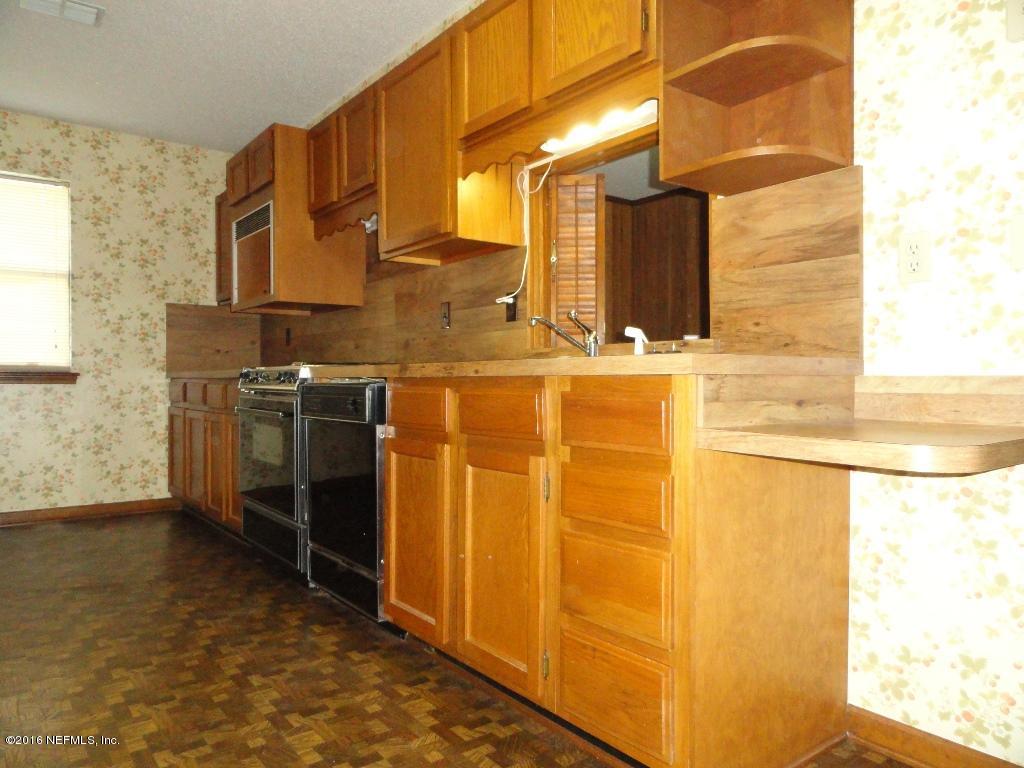 5226 Bedford Road Jacksonville, FL 32207 - Photo 6 of 31 Kitchen