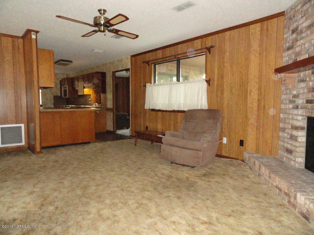 5226 Bedford Road Jacksonville, FL 32207 - Photo 8 of 31 Living Area