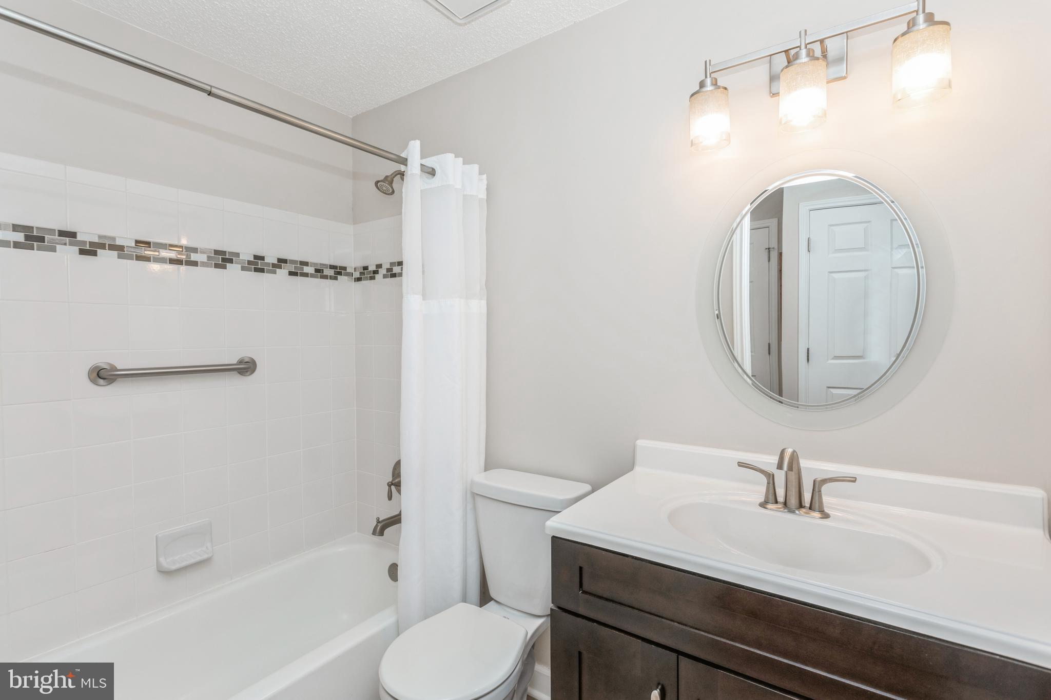 21013 Timber Ridge Terrace, Unit 202 Ashburn, VA 20147 - Photo 3 of 13 Gallery Image 3