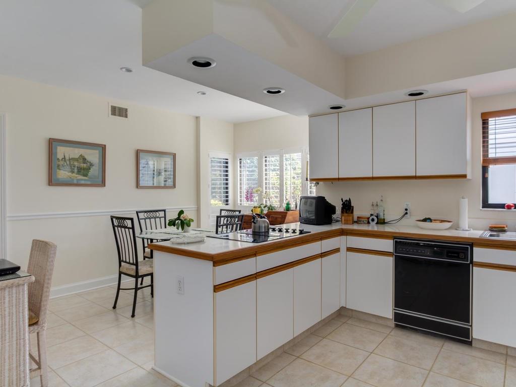 1901 Bay Road, Unit 104 Vero Beach, FL 32963 - Photo 11 of 35 Gallery Image 11