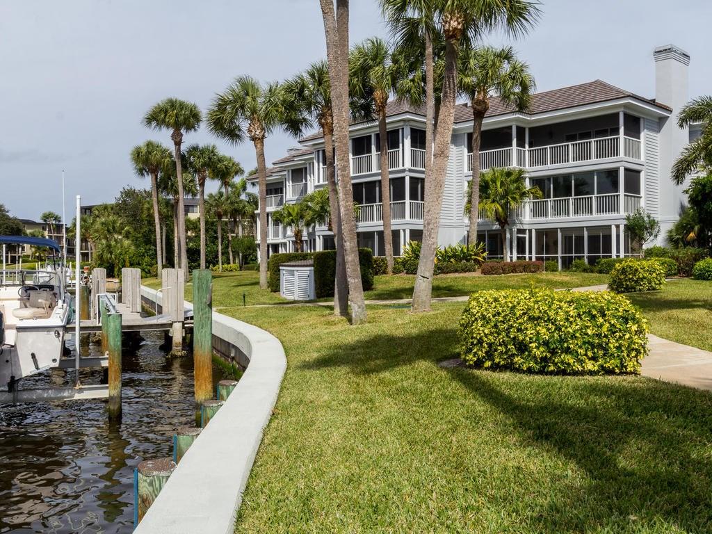 1901 Bay Road, Unit 104 Vero Beach, FL 32963 - Photo 4 of 35 Gallery Image 4