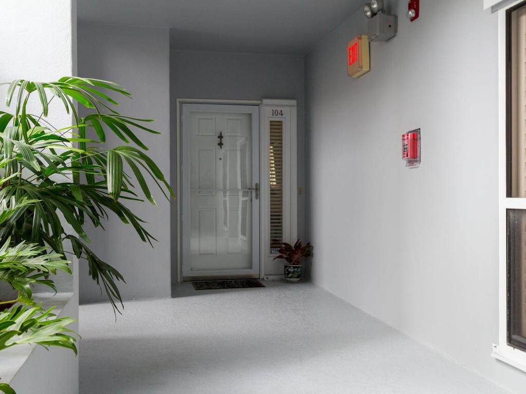 1901 Bay Road, Unit 104 Vero Beach, FL 32963 - Photo 6 of 35 Gallery Image 6
